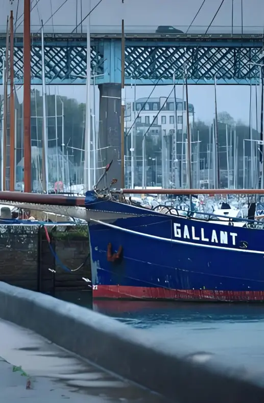 《在全能学校》：Germaine Le Goff的教育革命，重塑女性命运的先驱之路